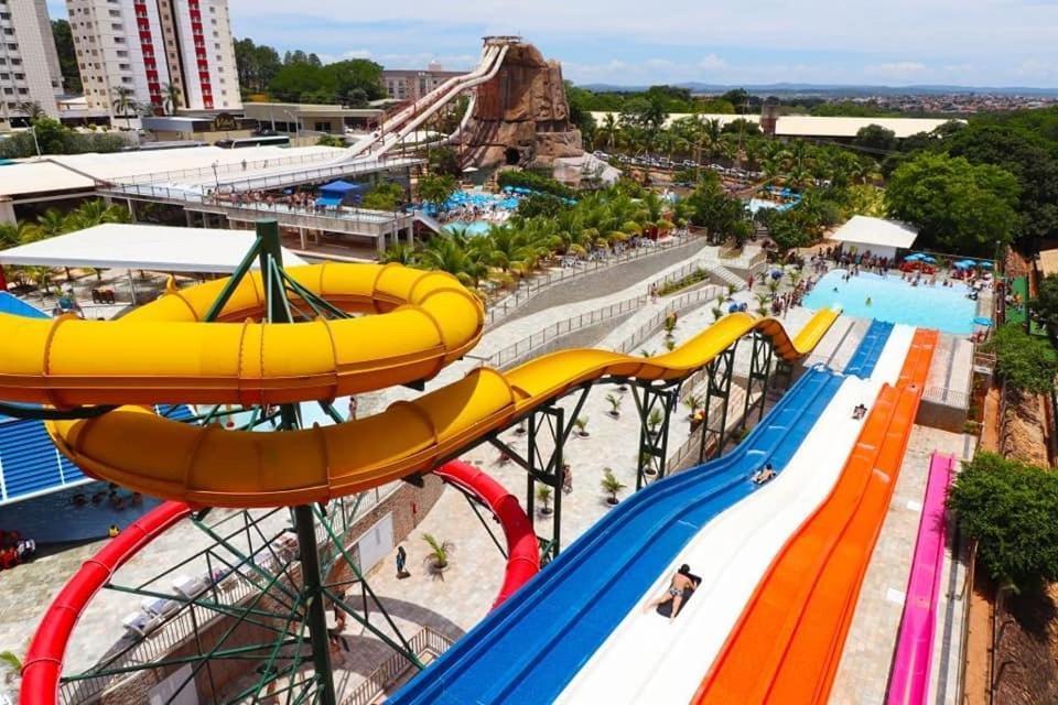 Апартаменты Piazza Diroma C/ Acqua Park - Viaggio Locacoes Por Temporada Калдас-Новас Экстерьер фото